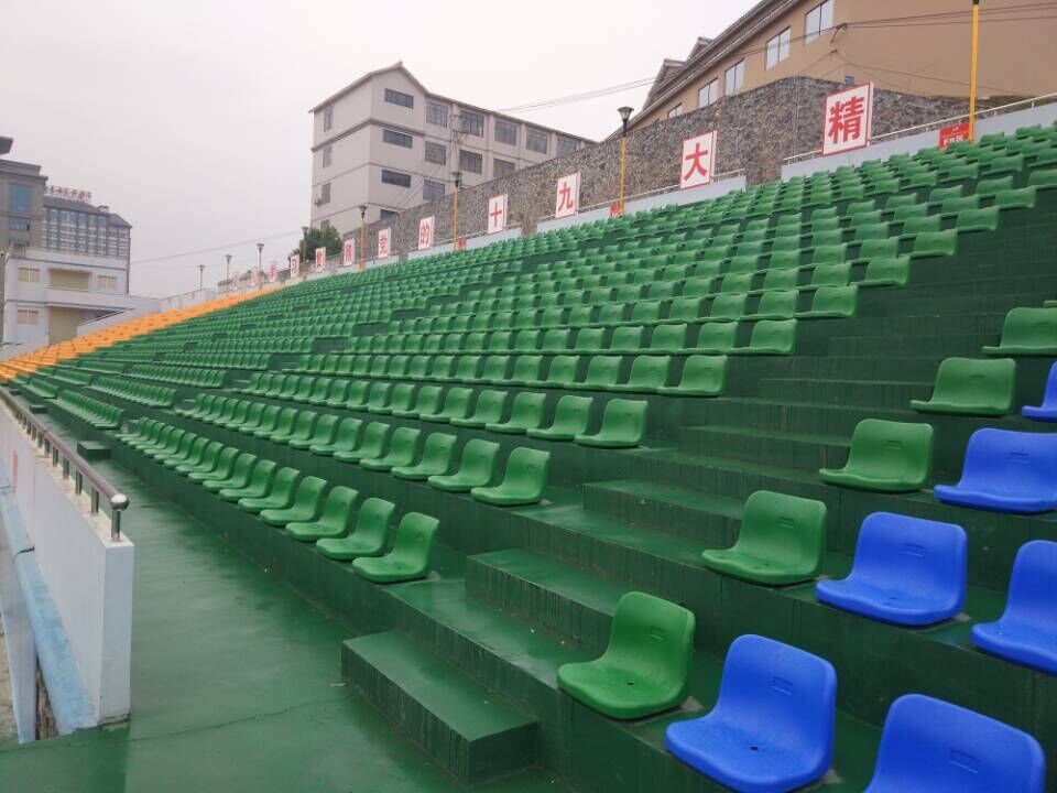 廣西吹塑體育場館椅子.jpg