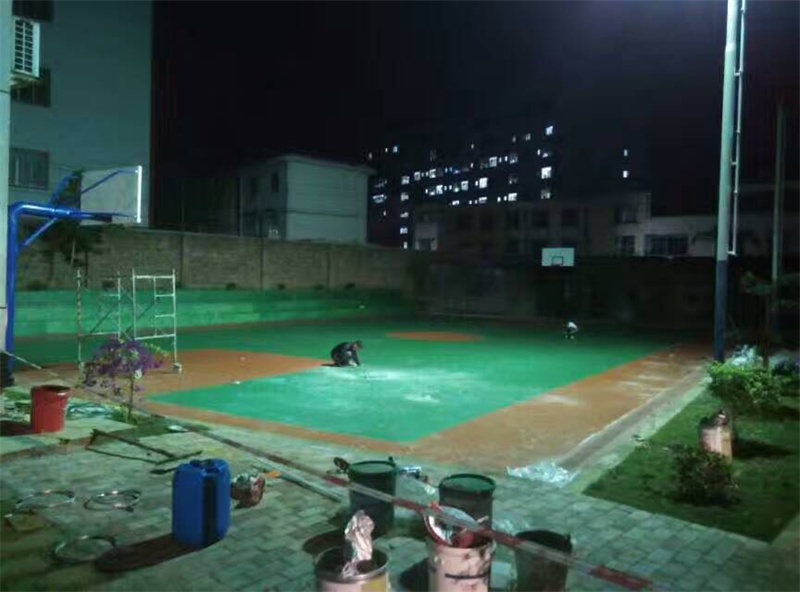 硅pU施工工藝，塑膠籃球場施工流程.jpg