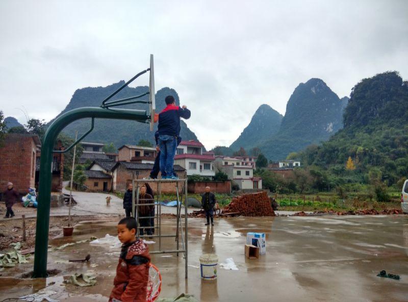 國標(biāo)籃球架安裝圖.jpg
